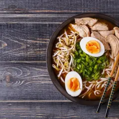 Co to jest ramen zupa? Odkryj sekrety tej pysznej potrawy