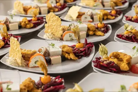 Czy catering jest kosztem uzyskania przychodu? Sprawdź, co musisz wiedzieć