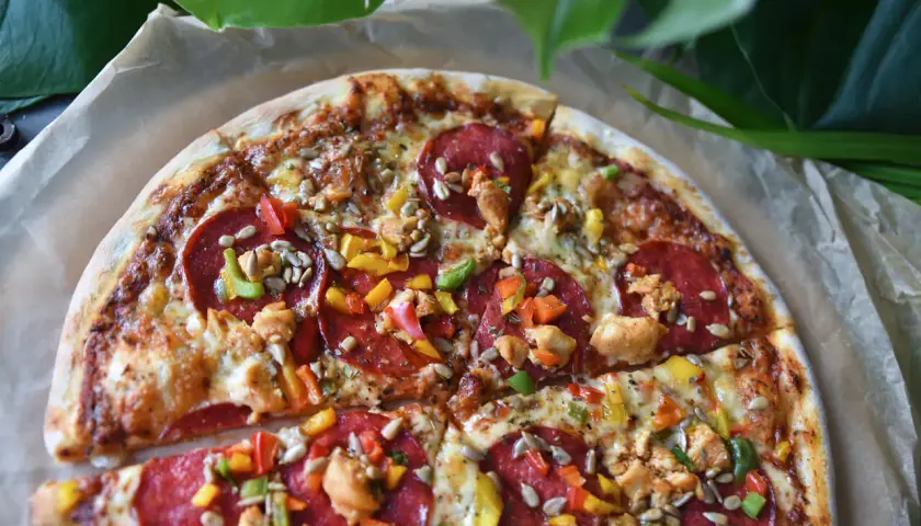 Pomysły na potrawy z ciasta na pizzę, które zaskoczą każdego